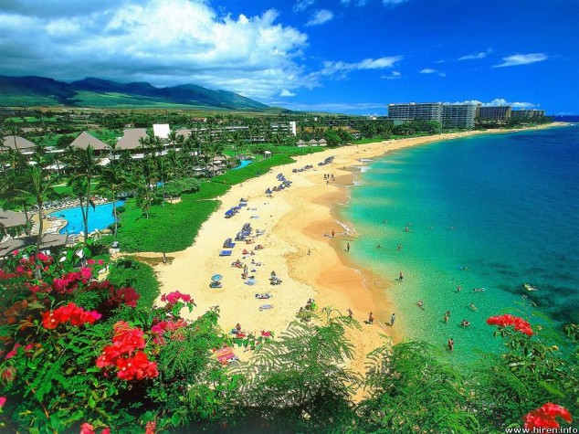Maui island  634x475 The 10 Most Beautiful Islands in the World