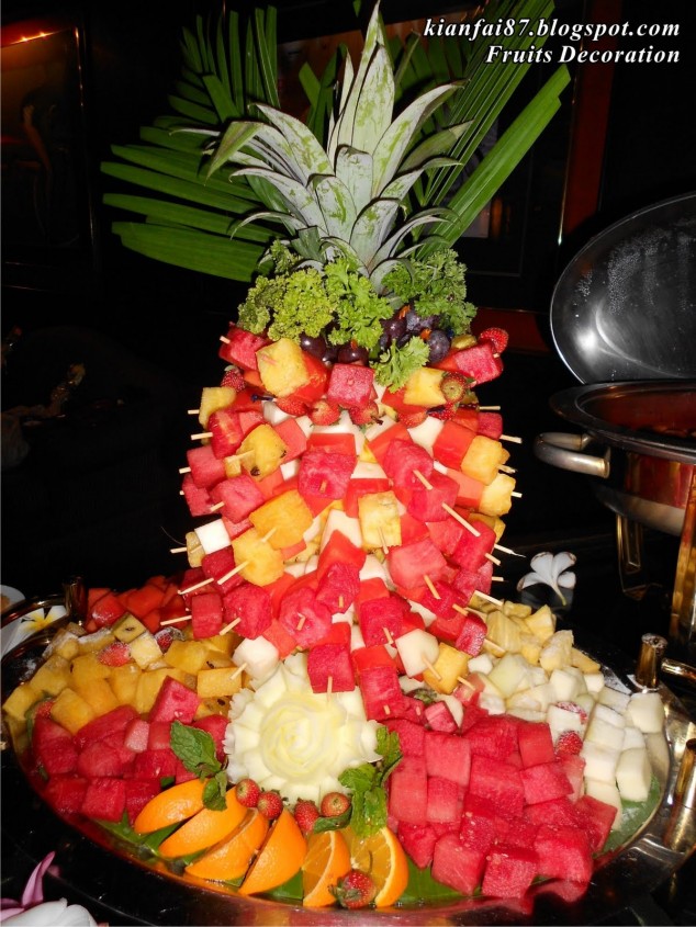 Holiday+Villa+Fruit+Decoration+Buffet 634x845 Interesting And Creative Food Decoration Ideas