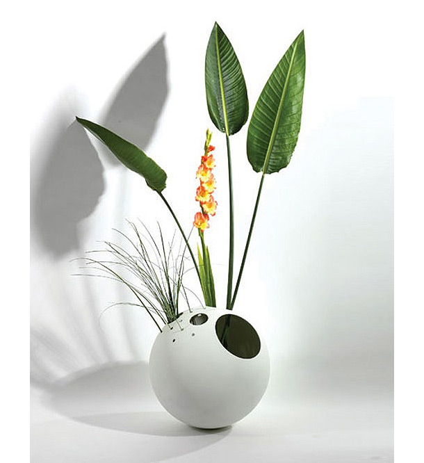 vase design image 01 Out of The Ordinary 18 Creative Flower Vases Designs