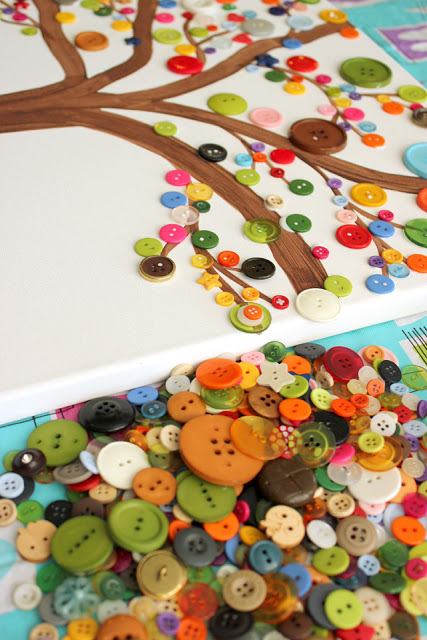 15 Interesting DIY Button Projects