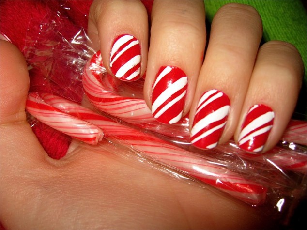 Christmas Designs For Nails 1024x768 634x475 28 Creative Christmas Nail Designs