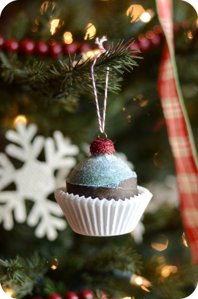 Creative And Easy DIY Christmas Ornaments