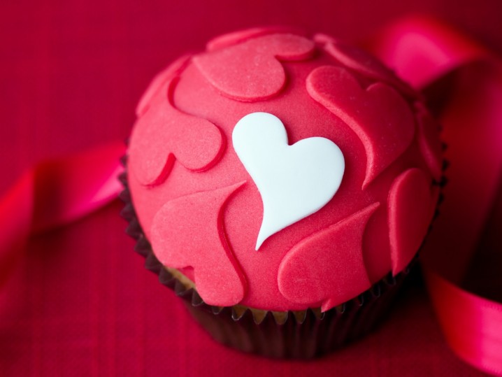 Great Valentines Day Cake And Cupcake Designs