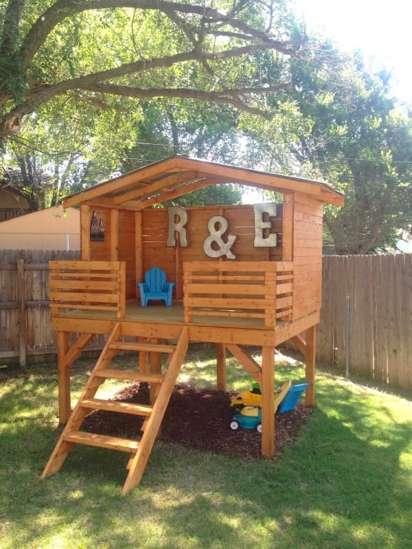 Dreamy Backyard Playhouses Your Kids Will Love To Play In