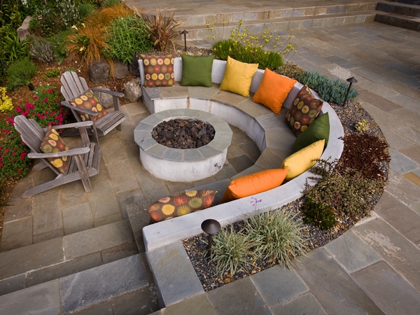 Simple Sunken Outdoor Seating for Simple Design