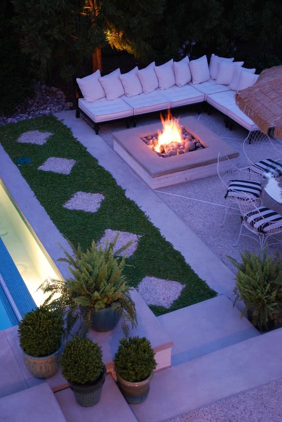 Marvelous Outdoor Seating Areas With Fire Pits That Will Amaze You