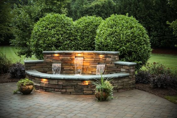 20+ Backyard Water Features That Will Leave You Amazed