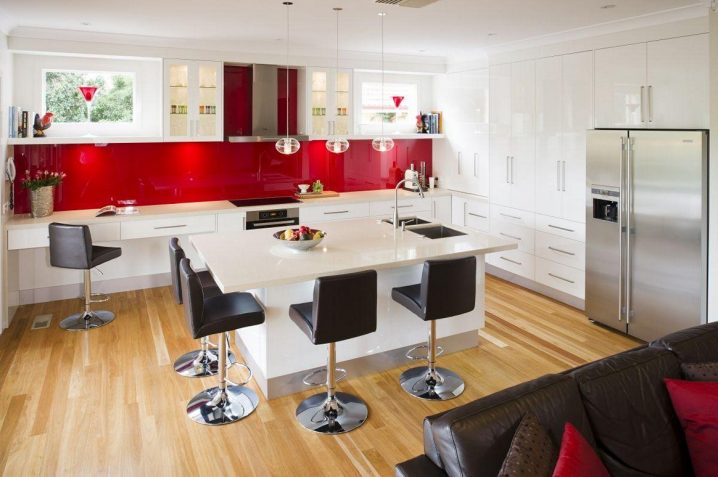 15 Impressive Red, Black And White Kitchens You Must See