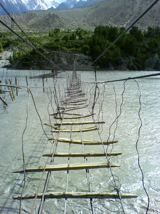 Dangerous Rope Bridges That Will Leave You Without Breath