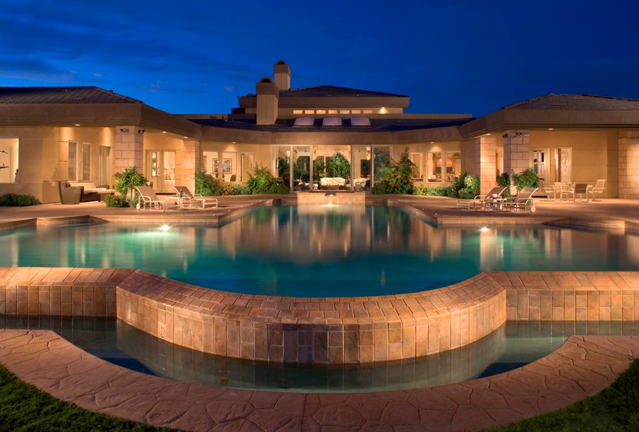 15 Heavenly Beautiful Luxury Mansions With Swimming Pools