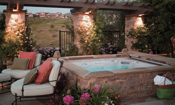 Outdoor Hot Tubs You Wish You Had In Your Backyard