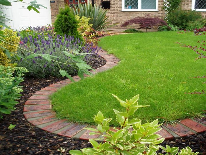 Smart Tips On How To Make Brick Edging In Your Yard - Top Dreamer