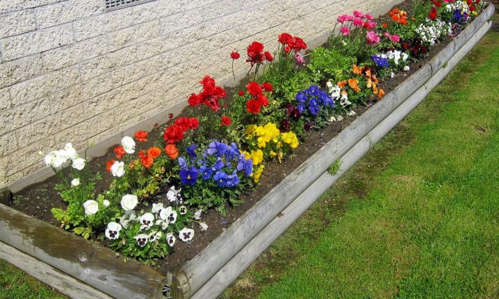 15 Impressive Small Flower Garden Ideas